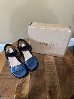 Naked Feet Navy and Black Strappy Flat Sandals 8.5